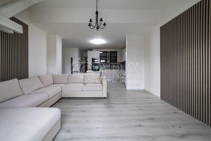 Prodej bytu 5+kk, Holubice, Za Dvorem, 117 m2