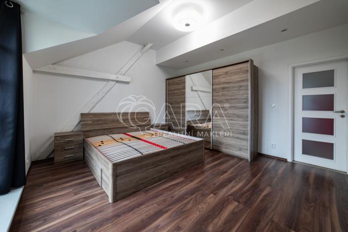 Prodej bytu 5+kk, Holubice, Za Dvorem, 117 m2