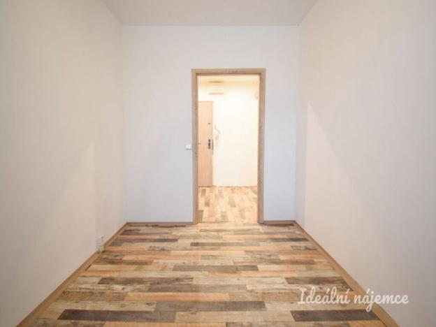 Pronájem bytu 2+kk, Brno - Židenice, Bořetická, 40 m2