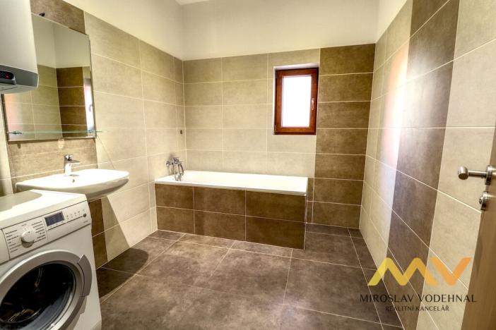 Pronájem bytu 2+kk, Pardubice - Zelené Předměstí, K Višňovce, 58 m2