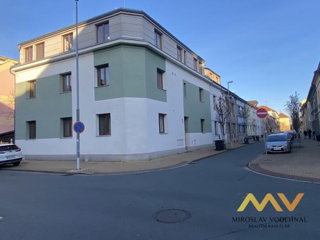 Pronájem bytu 2+kk, Pardubice - Zelené Předměstí, K Višňovce, 58 m2