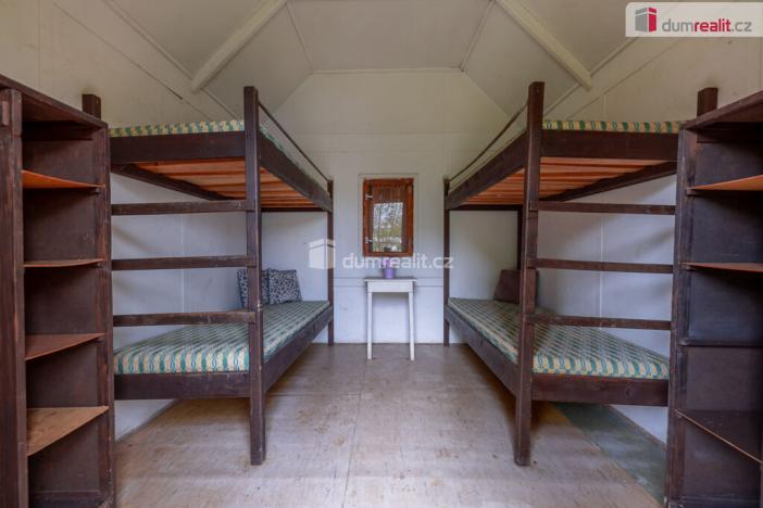 Prodej ubytování, Valeč - Kostrčany, 43069 m2
