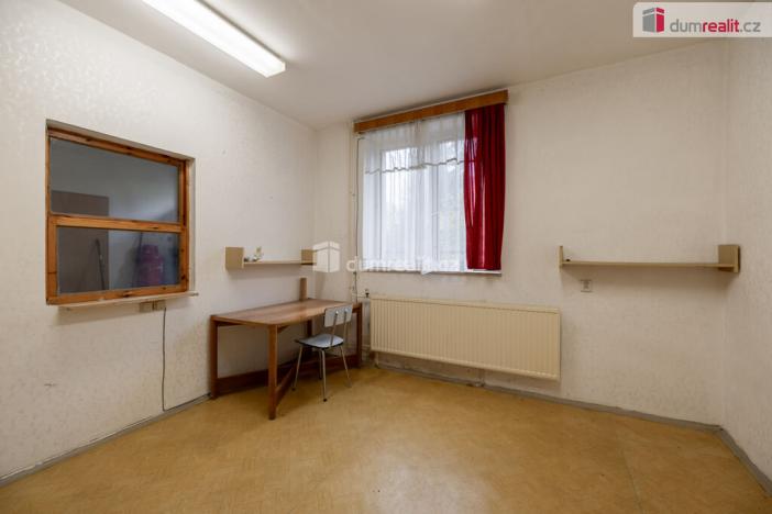 Prodej ubytování, Valeč - Kostrčany, 43069 m2