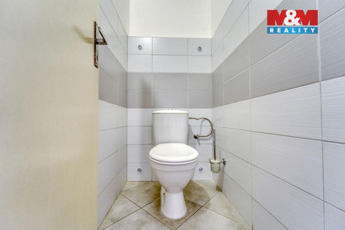 Prodej obchodního prostoru, Hradec Králové - Svinary, Podhůrská, 633 m2