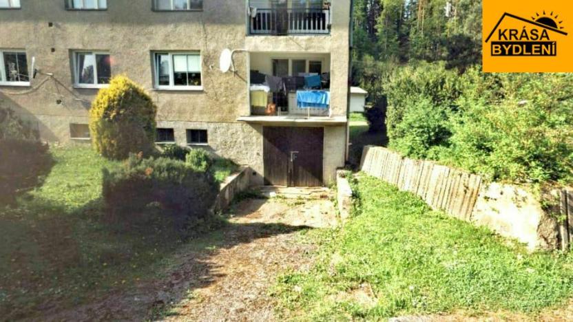 Prodej podílu 1/6 garáže, Hoštejn, 1 m2