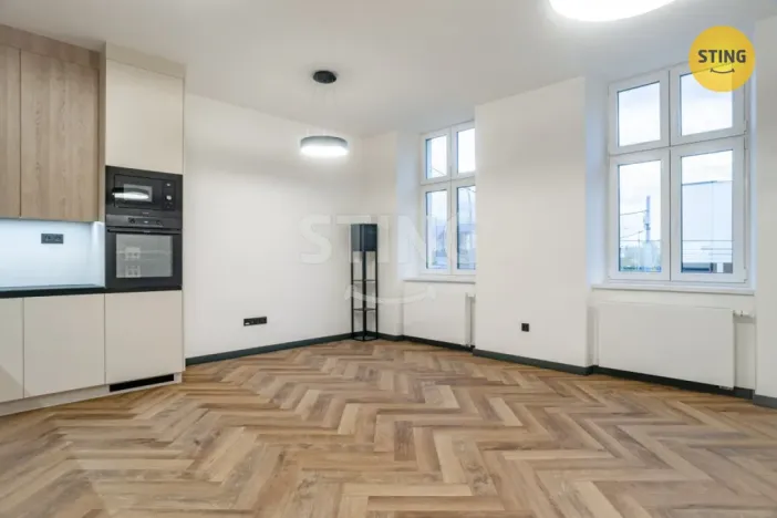 Pronájem bytu 3+kk, Ostrava, Nádražní, 66 m2