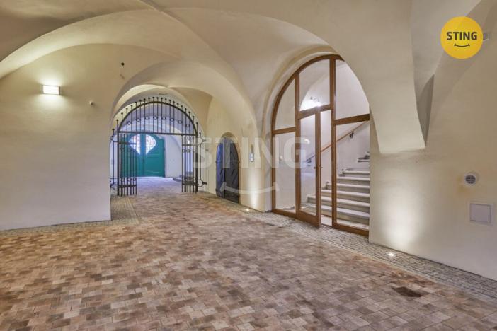 Pronájem atypického bytu, Žďár nad Sázavou, nám. Republiky, 52 m2