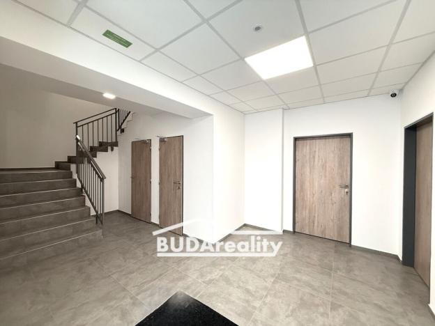 Pronájem bytu 1+kk, Otrokovice, tř. Osvobození, 32 m2