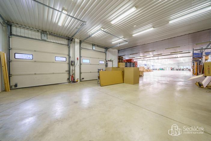 Prodej výrobních prostor, Krásno, Kladenská, 4900 m2