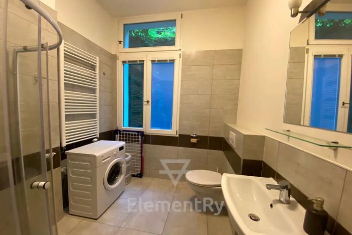 Pronájem bytu 2+kk, Hradec Králové, Komenského, 65 m2