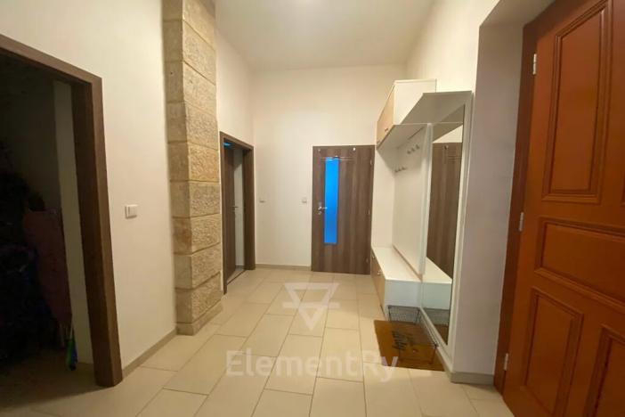 Pronájem bytu 2+kk, Hradec Králové, Komenského, 65 m2