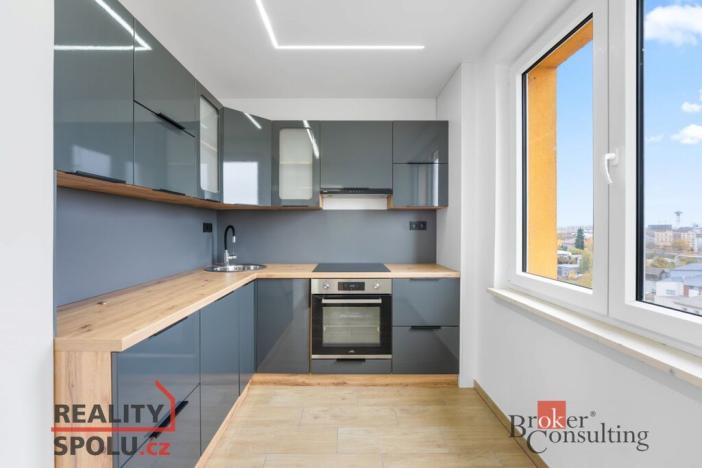 Pronájem bytu 2+kk, Pardubice - Zelené Předměstí, S. K. Neumanna, 53 m2