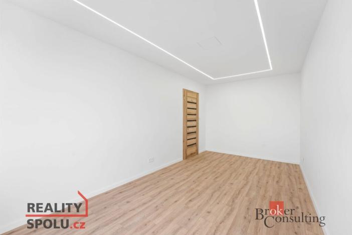 Pronájem bytu 2+kk, Pardubice - Zelené Předměstí, S. K. Neumanna, 53 m2