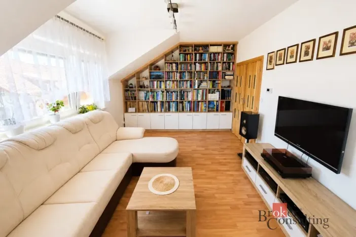 Prodej bytu 3+1, Sokolnice, Volejníkova, 79 m2