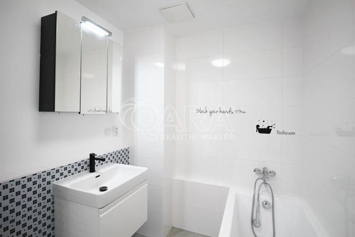 Pronájem bytu 3+kk, Praha - Kbely, Plzákova, 77 m2