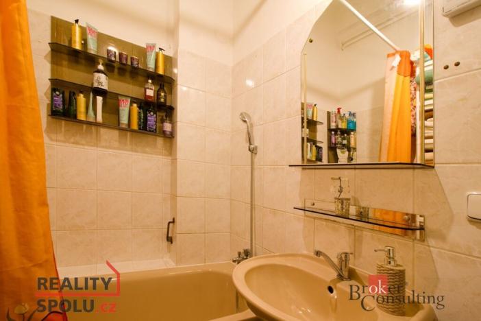 Prodej bytu 2+1, Hradec Králové - Pražské Předměstí, Gočárova třída, 68 m2