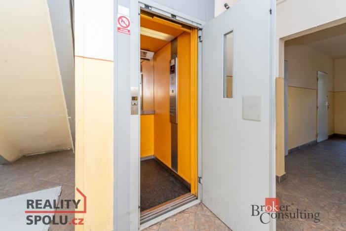 Pronájem bytu 3+kk, Praha - Střížkov, Varnsdorfská, 59 m2