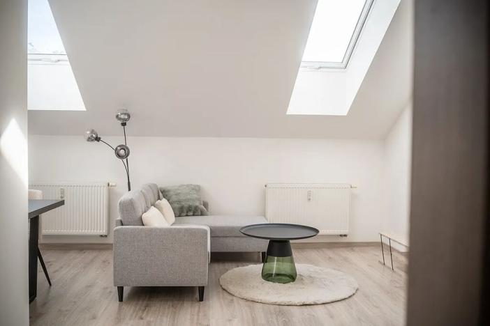 Pronájem bytu 2+kk, Praha - Libeň, Pod Labuťkou, 52 m2