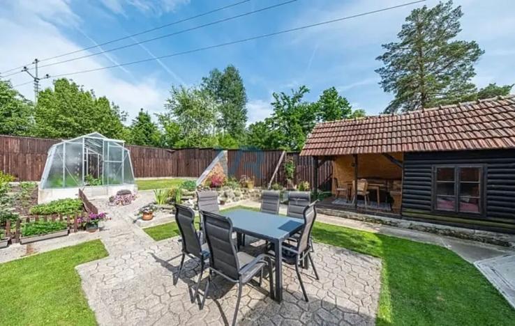 Prodej bytu 3+1, Trhové Sviny, 72 m2