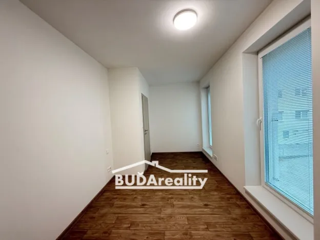Pronájem bytu 2+kk, Zlín, Lorencova, 40 m2