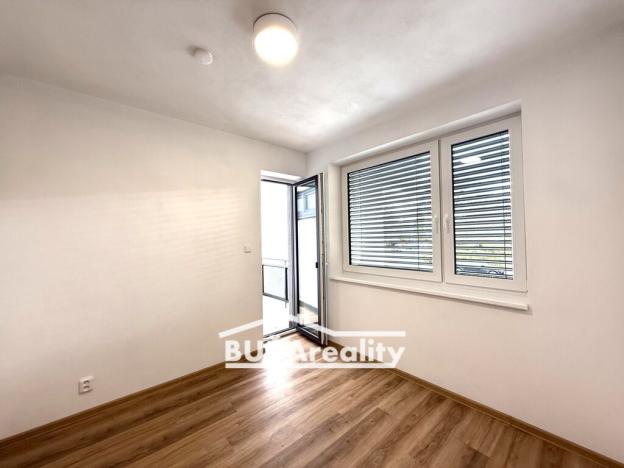 Pronájem bytu 2+kk, Otrokovice, tř. Osvobození, 40 m2