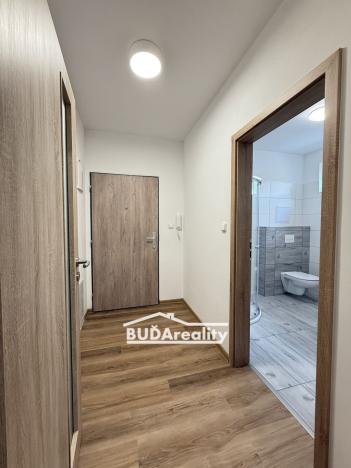 Pronájem bytu 2+kk, Otrokovice, tř. Osvobození, 40 m2