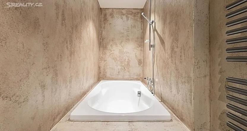 Prodej atypického bytu, Praha - Smíchov, Holečkova, 182 m2