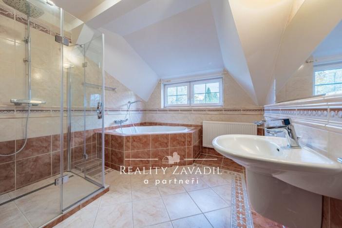 Prodej rodinného domu, Jesenice - Horní Jirčany, U vodojemu, 177 m2