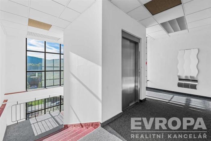 Pronájem kanceláře, Praha, Modřanská, 79 m2
