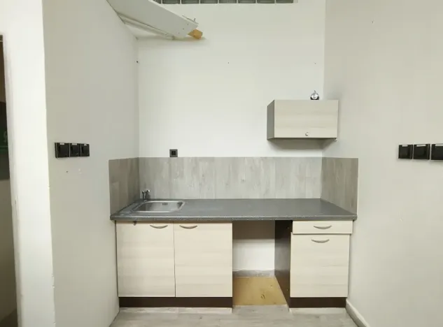 Pronájem obchodního prostoru, Hradec Králové, Gočárova třída, 83 m2