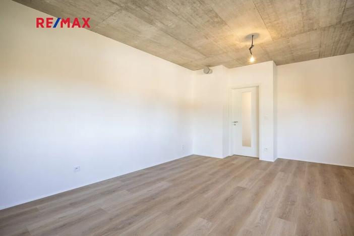 Prodej bytu 2+kk, Praha - Hrdlořezy, Českobrodská, 57 m2