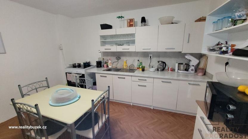 Pronájem rodinného domu, Komárov, 150 m2