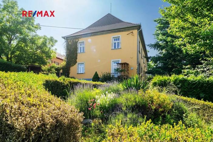 Prodej rodinného domu, Včelákov, 358 m2