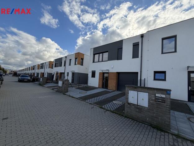 Pronájem rodinného domu, Praha - Hostavice, Vrbenská, 114 m2