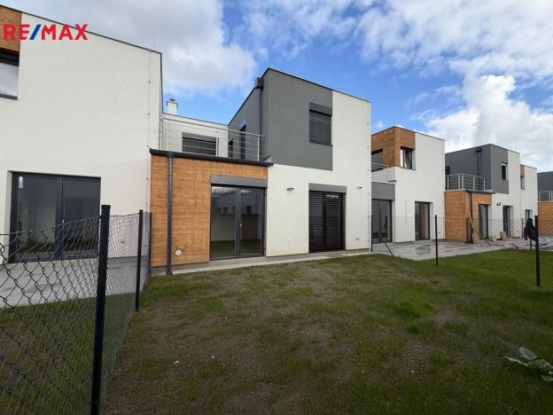 Pronájem rodinného domu, Praha - Hostavice, Vrbenská, 114 m2