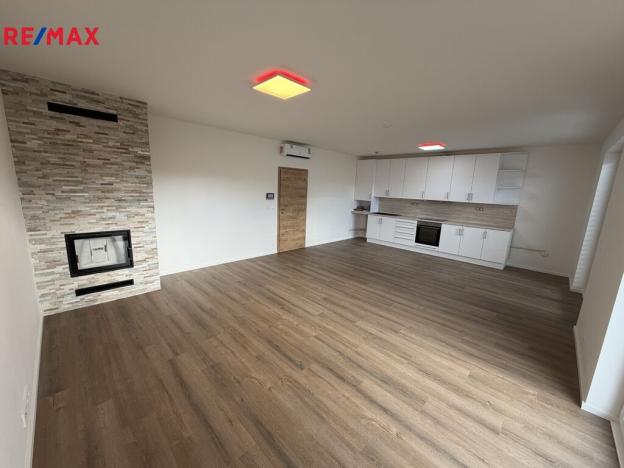 Pronájem rodinného domu, Praha - Hostavice, Vrbenská, 114 m2