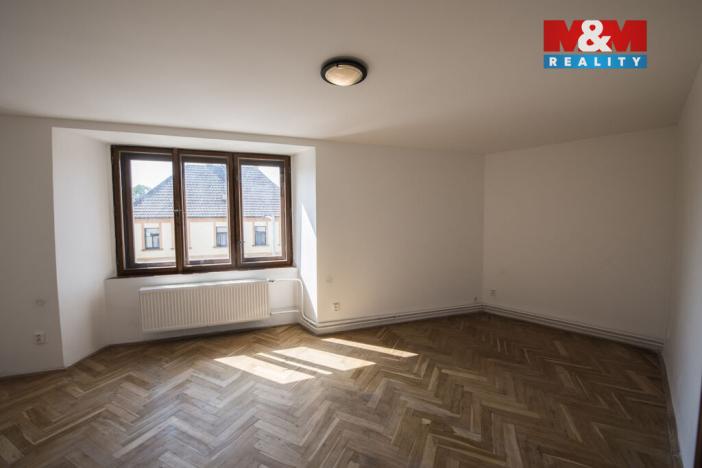 Pronájem bytu 3+1, Nechanice, Husovo nám., 98 m2