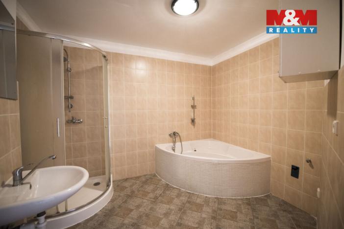 Pronájem bytu 3+1, Nechanice, Husovo nám., 98 m2