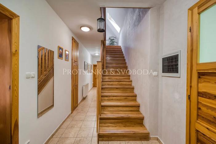 Prodej vícegeneračního domu, Mnichovice, Nad rybníkem, 312 m2