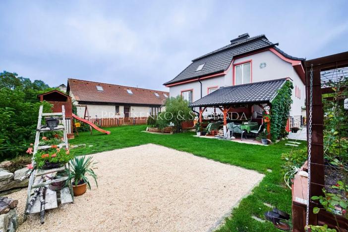 Prodej rodinného domu, Suchdol nad Lužnicí, Pražská, 180 m2