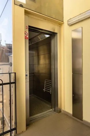 Pronájem bytu 3+kk, Praha - Bubeneč, Sochařská, 75 m2