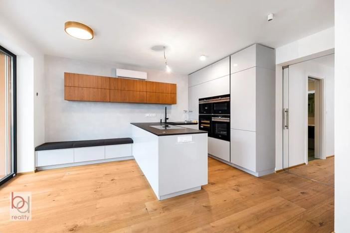 Pronájem bytu 3+kk, České Budějovice, Rudolfovská tř., 72 m2