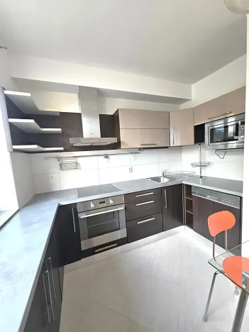 Pronájem bytu 3+1, Praha - Vršovice, Rostovská, 75 m2