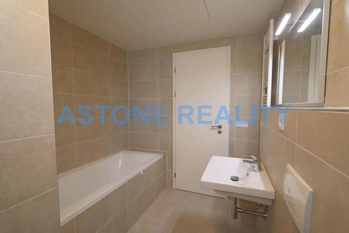 Pronájem bytu 2+kk, Praha - Vysočany, Smržových, 61 m2