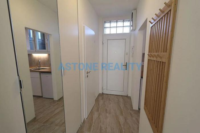 Pronájem bytu 2+kk, Praha - Libeň, U školičky, 43 m2