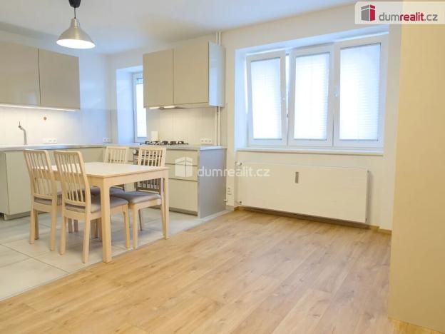 Pronájem bytu 1+1, Kladno, Amálská, 30 m2