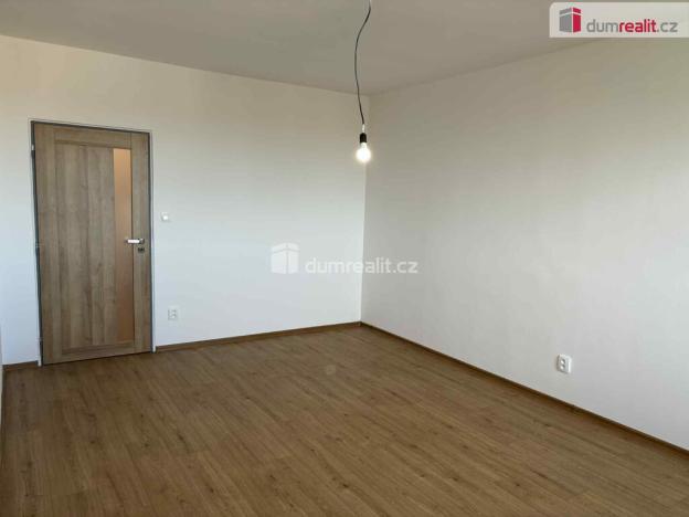 Pronájem bytu 1+1, Otrokovice, Školní, 30 m2