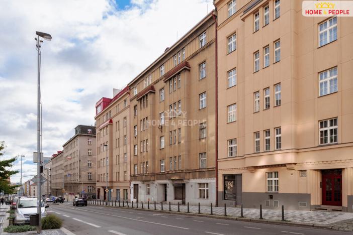 Pronájem bytu 2+1, Praha - Holešovice, Veletržní, 52 m2