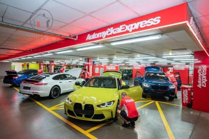 Pronájem obchodního prostoru, Kladno, 300 m2