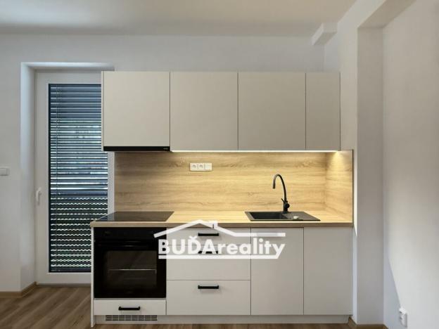 Pronájem bytu 2+kk, Otrokovice, tř. Osvobození, 40 m2